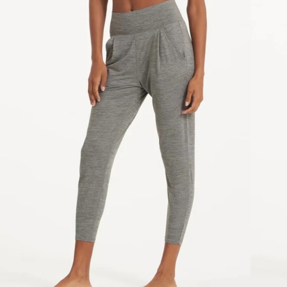 *NWOT* Vuori Lux Harem Pant